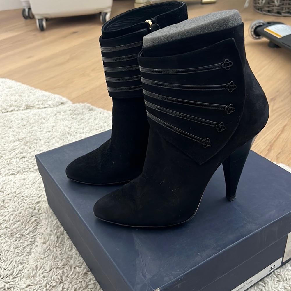 Oscar de la Renta Booties